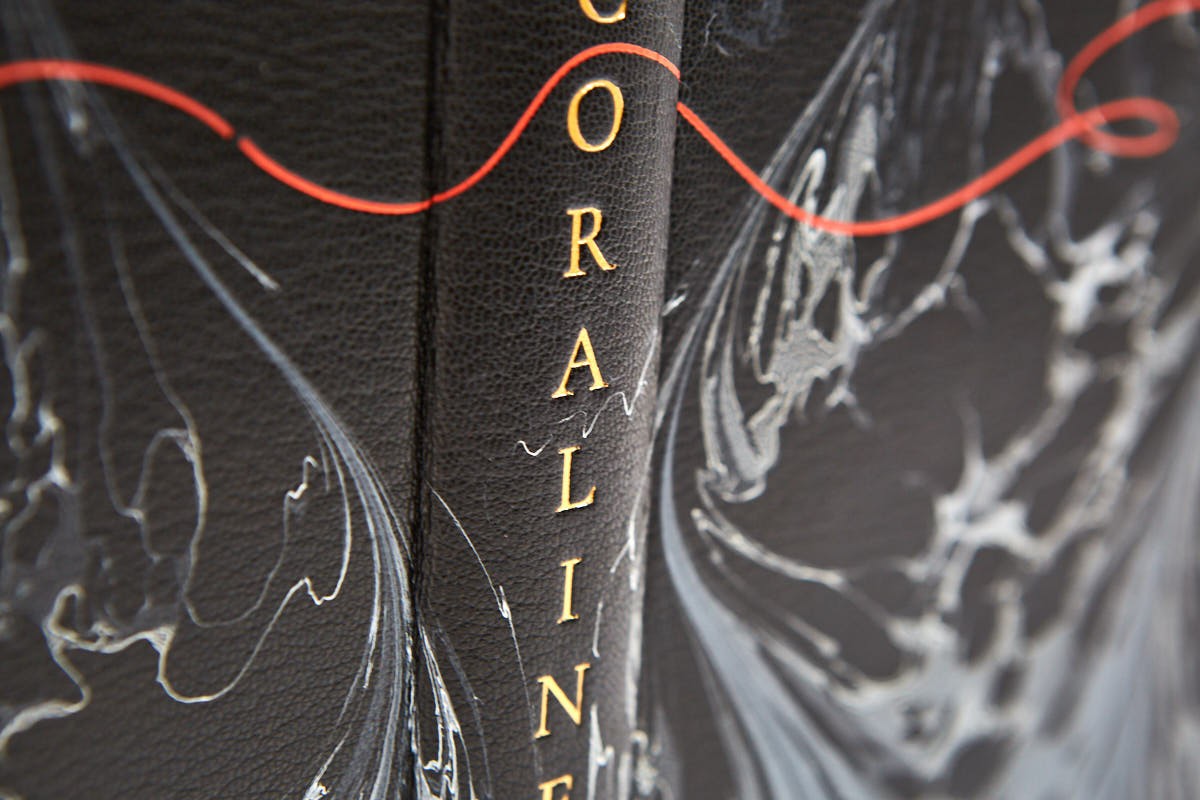 Coraline Lettered edition photo 3